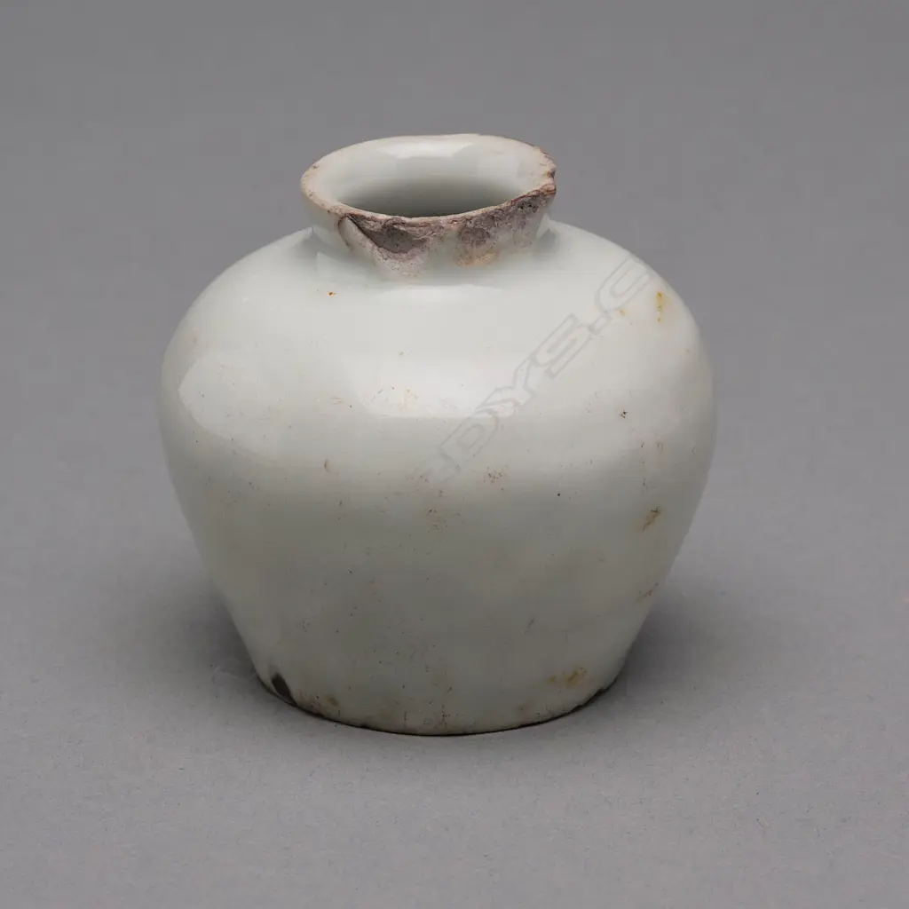 Stoneware jarlet - Southeast Asia -15thC, Image 1++